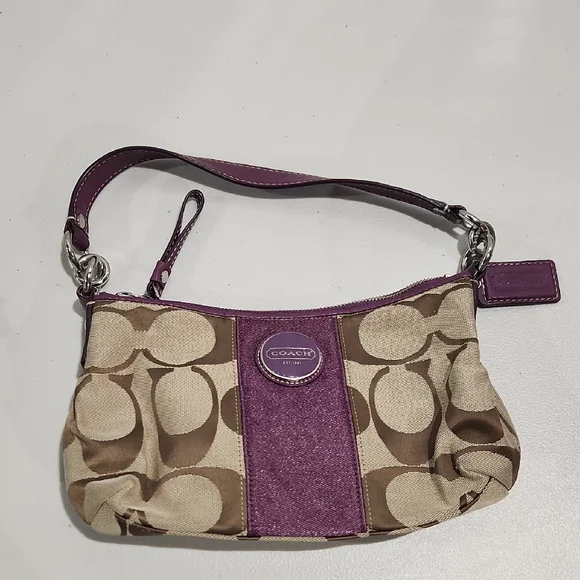 Coach - Picture 1 of 12